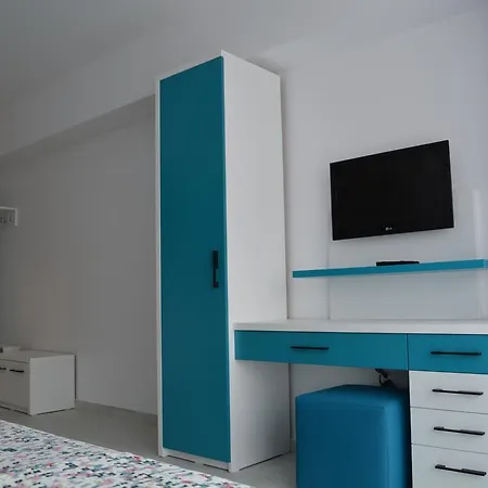 Turquoise *