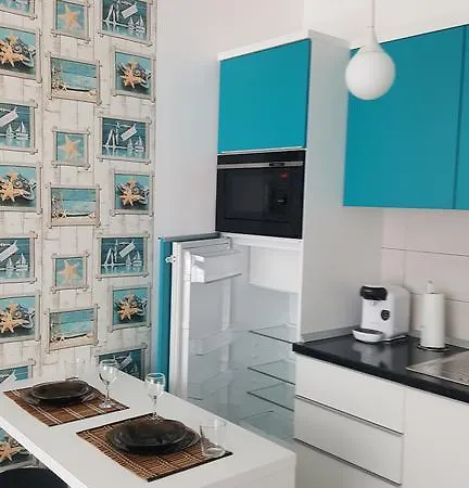 Turquoise Mamaia